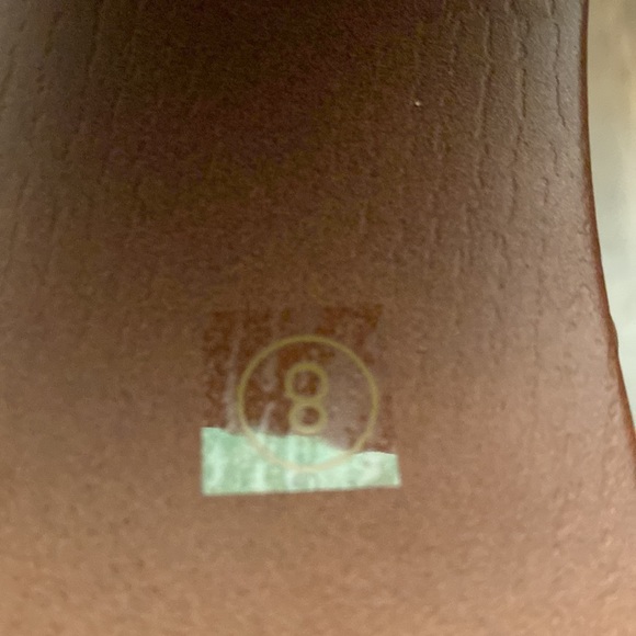 NWOT Madden Girl Greenville Studded Platform Sandals - Picture 7 of 7